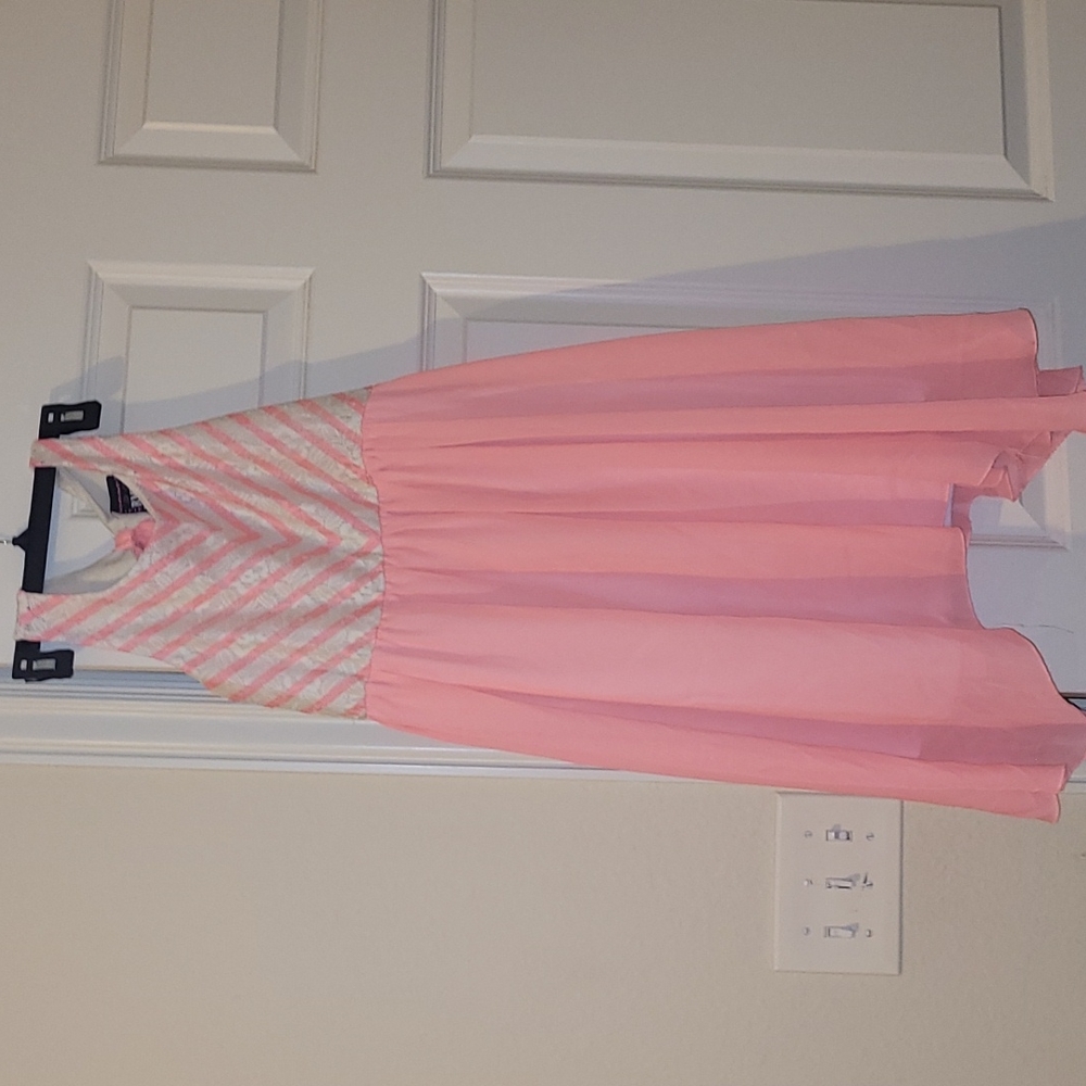 Girls pink dress